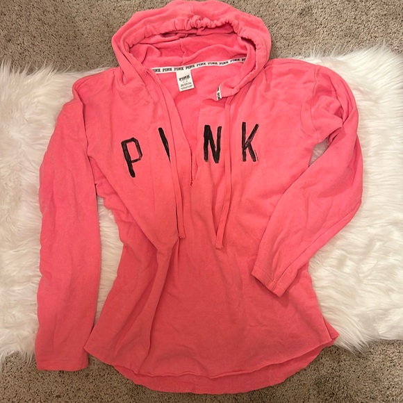 PINK Victoria's Secret Tops - ✨VS PINK Pullover✨